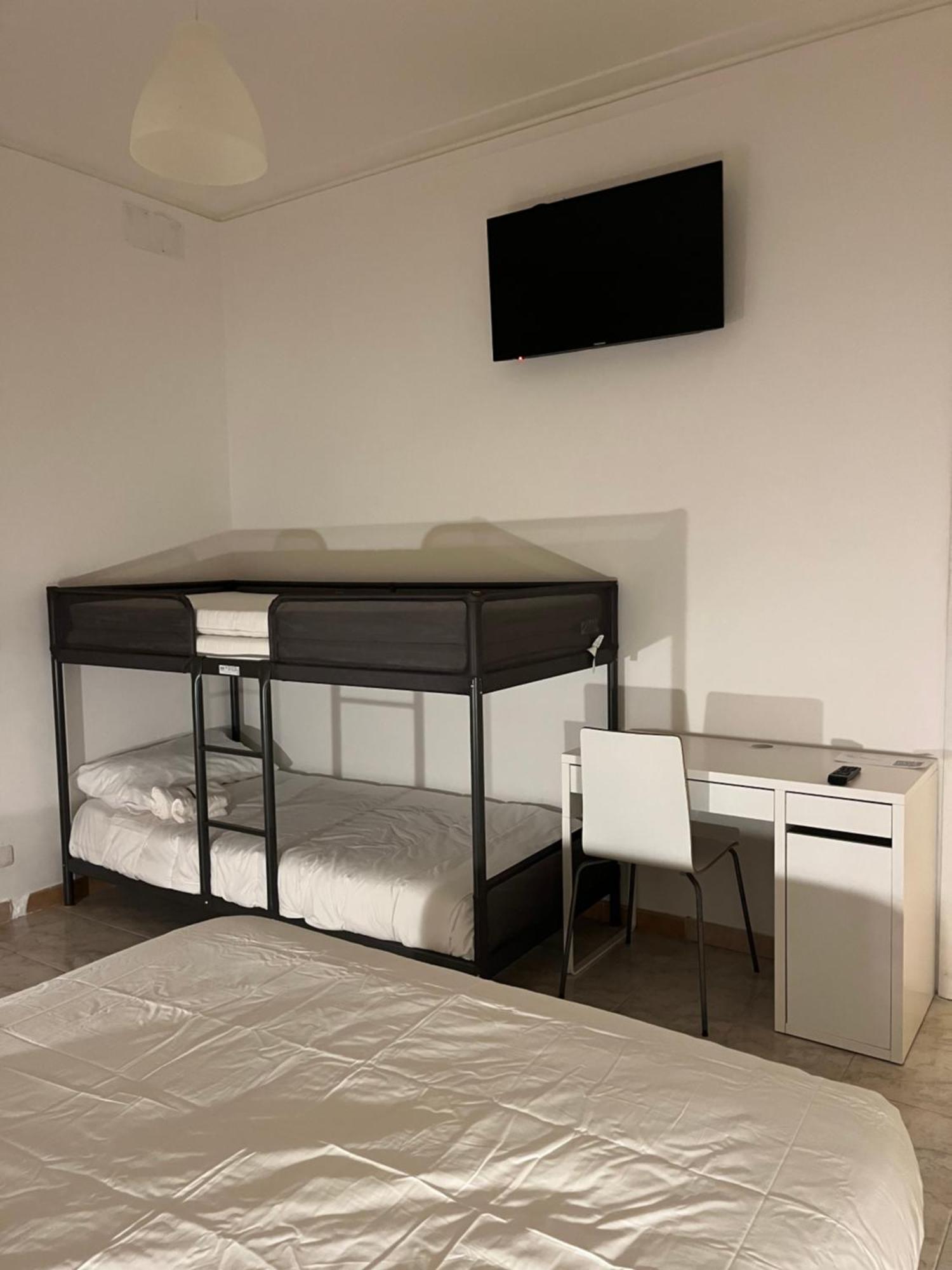 Scalo 71 Guest House Rzym Zewnętrze zdjęcie